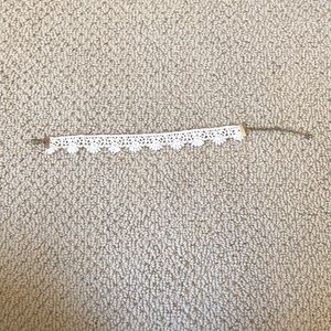 Crochet knit choker necklace (USED)